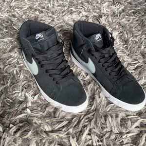 Nike SB Blazer Mid
